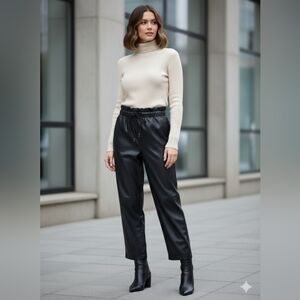 NEW Zara Womens Faux Leather High Waist Paper Bag Barrel Black Crop Pants Sz XS